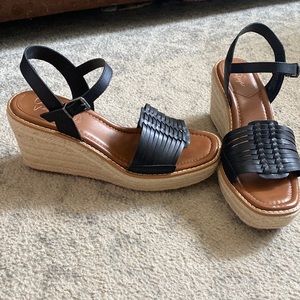 Crown Vintage wedges